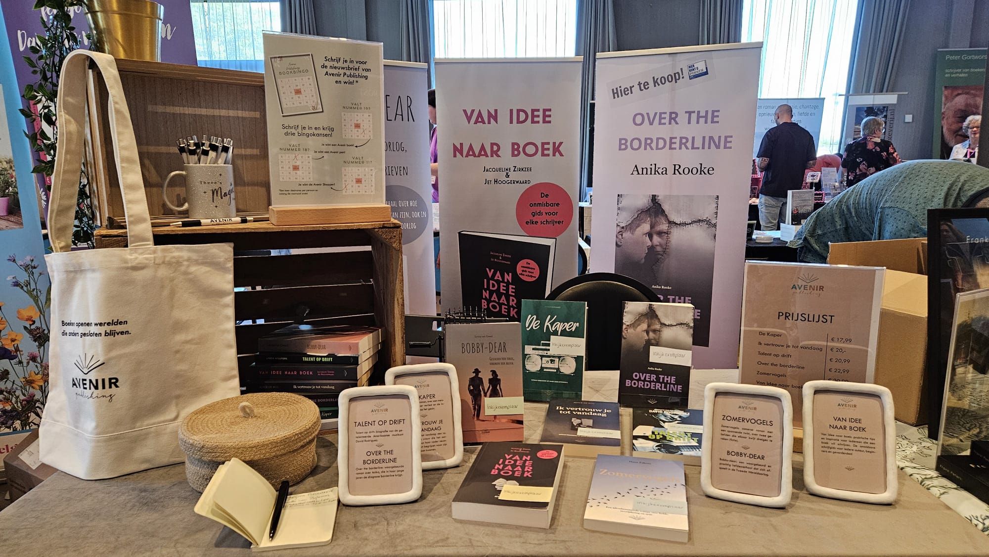 Kraam Avenir Publishing bij MH Books Event