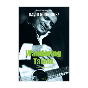 David Rodriguez met een gitaar en de tekst Wandering talent